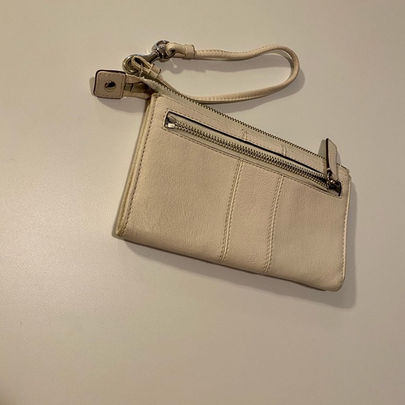 Coach cream leather wristlet - Picture 2 of 3